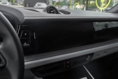 Porsche Cayenne E-Hybrid Black Edition