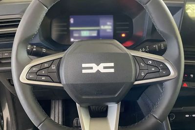 Dacia Bigster Expression 1.8 Full Hybrid