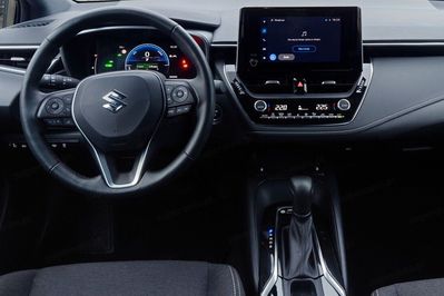 Suzuki Swace 1.8 Hybrid Premium Plus CVT