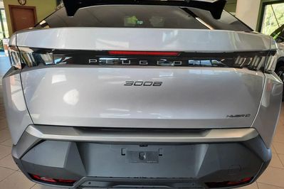 Peugeot 3008 Allure e-DCS 1.2 mHEV