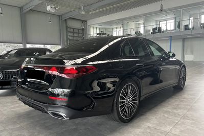 Mercedes Klasa E 220 d  4-Matic AMG