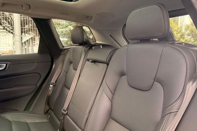 Volvo XC60 T6 Plug-In Hybrid AWD Ultra Dark aut