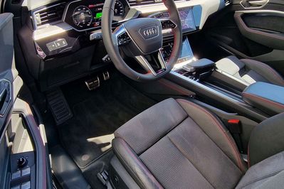 Audi Q8 Q8 e-tron 55 114kWh quattro S Line