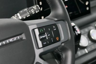 Land Rover Defender 110 D300 X-Dynamic HSE