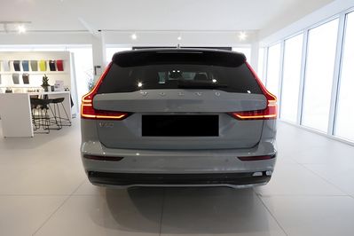 Volvo V60 B4 Plus Dark