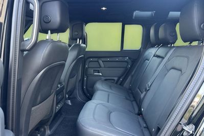 Land Rover Defender 110 3.0 D250 mHEV HSE
