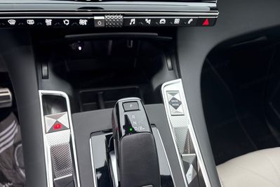 DS DS 7 Rivoli 1.6 E-Tense PHEV AT