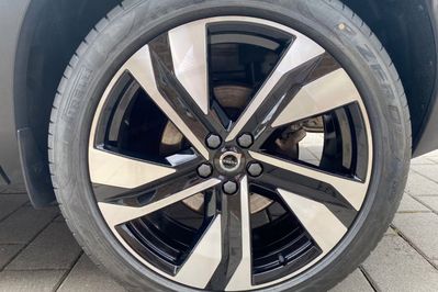 Volvo XC40 B4 Plus Dark