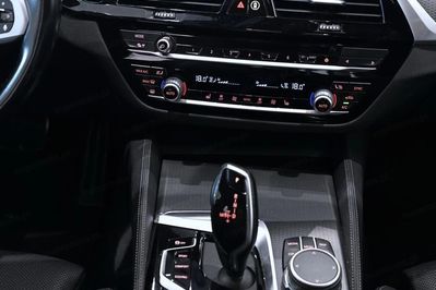 BMW Seria 5 520i mHEV aut