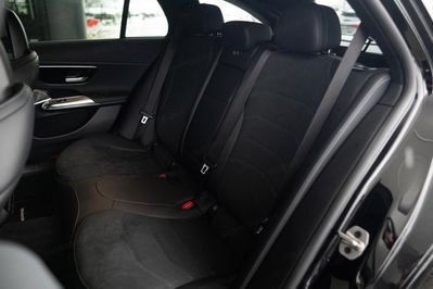 Mercedes Klasa E Kombi 220 d 4MATIC AMG Line