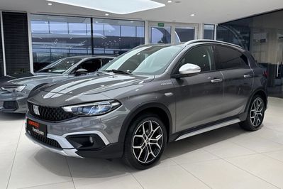 Fiat Tipo 1.6 MultiJet Cross
