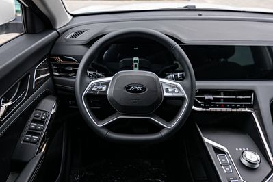 JAC JS8 PRO 1.5 T-GDI 7 DCT 7os.