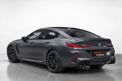 BMW Seria 8 M8