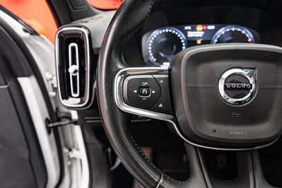 Volvo XC40 T3 Momentum Pro