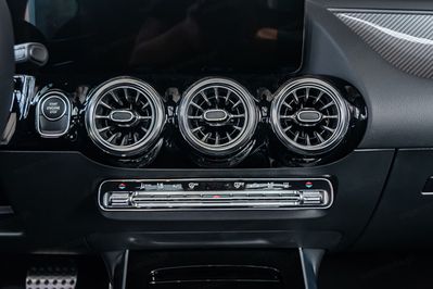 Mercedes GLA 200  AMG Line