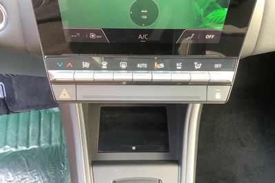 Renault Captur Techno 1.8 E-Tech Full Hybrid AT