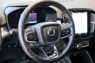 Volvo XC40 B3 Plus Dark