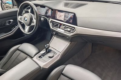 BMW Seria 3 320d xDrive Advantage sport-aut