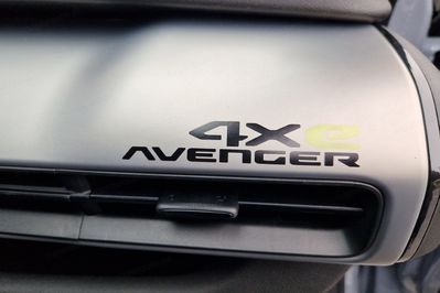 Jeep Avenger 4xe Upland 1.2 Hybrid