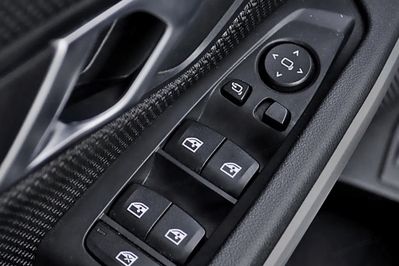 BMW Seria 3 320i Advantage aut