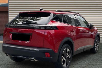 Peugeot 2008 Allure EAT8 1.2 PureTech