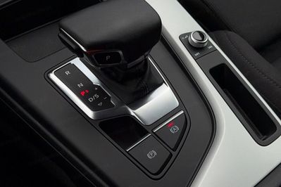 Audi A4 35 TFSI mHEV S Line