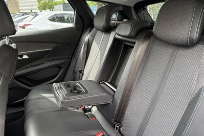 Peugeot 3008 Allure Pack 1.5 BlueHDi S&S EAT8