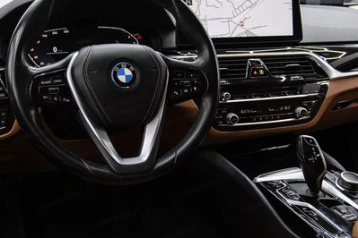 BMW Seria 5 530e Luxury Line sport-aut