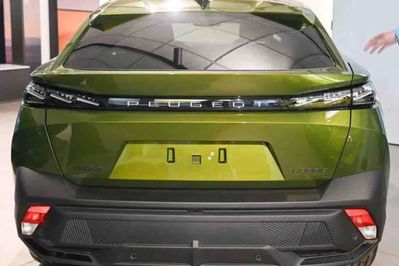 Peugeot 408 Business S&S e-DCS6 1.2 PureTech mHEV