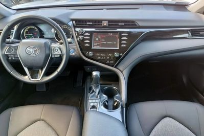 Toyota Camry 2.5 Hybrid Comfort Cvt