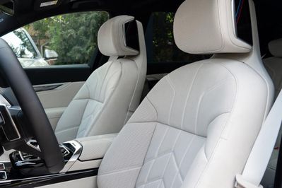 BMW Seria 7 740d xDrive M Sport