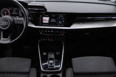 Audi A3 35 TFSI mHEV Advanced S tronic