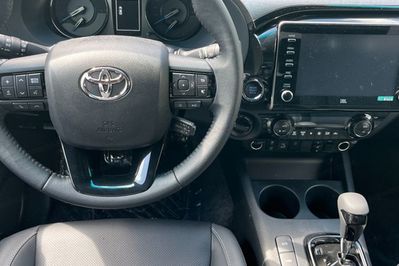 Toyota HiLux Double Cab Invincible