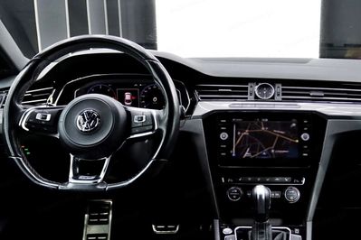 Volkswagen Arteon 2.0 TDI Bi-Turbo SCR 4Mot. R-Line DSG