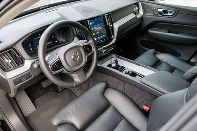 Volvo XC60 B4 B Plus Dark aut