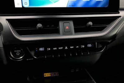 Lexus UX 250h F Sport Design 2WD