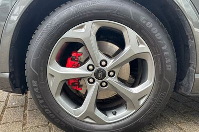 Ford Kuga ST-Line X  2.5 FHEV