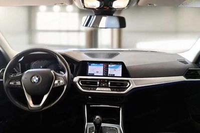 BMW Seria 3 320d Advantage sport-aut