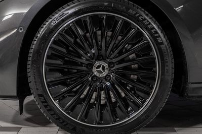 Mercedes Klasa E 220 d  4-Matic AMG