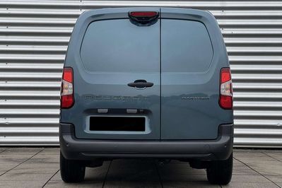 Peugeot Partner Van Long L2H1 EAT8