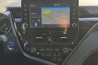 Toyota Camry 2.5 Hybrid Prestige