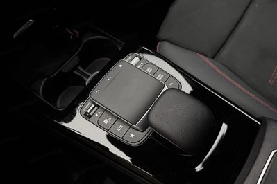 Mercedes CLA 200 AMG Line 7G-DCT