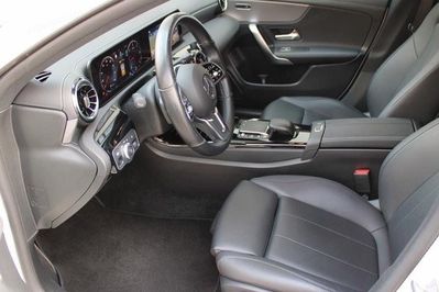 Mercedes CLA 200 d Progressive 8G-DCT