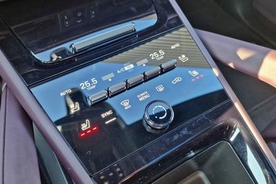 Porsche Cayenne Coupe E-Hybrid Black Edition