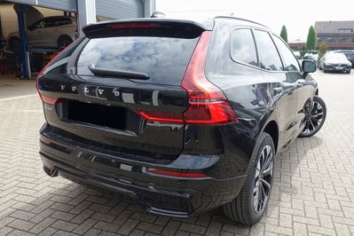 Volvo XC60 B5 AWD Ultra Dark