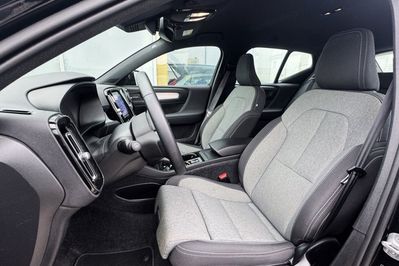 Volvo XC40 B3 Plus Dark
