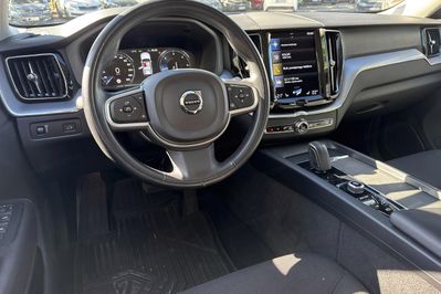 Volvo XC60 B4 D Momentum Pro
