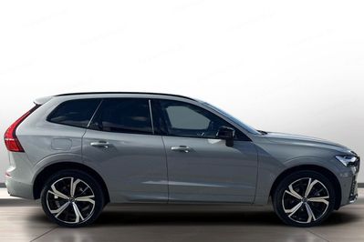 Volvo XC60 B5 B AWD Plus Dark aut