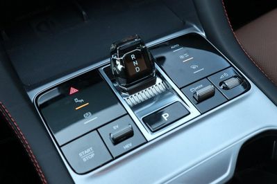 BYD Seal U DM-i  Design AWD
