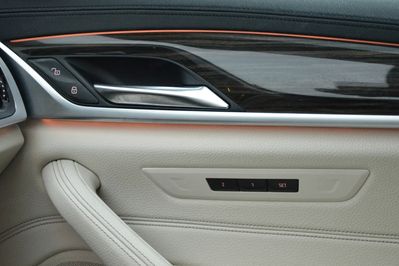 BMW Seria 5 520d xDrive Luxury Line aut